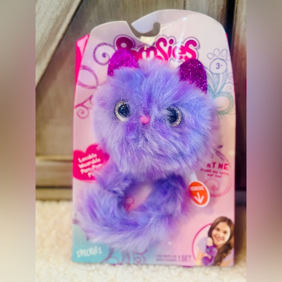 Toys Pomsies Speckles Plush Interactive Toy Eyes Glow Responds To